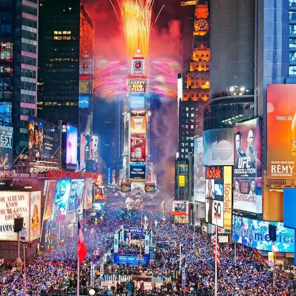 Circuit de Compte à Rebours du Novel An 3 Jours à New York depuis Montréal – Times Square, Statue de la Liberté, Manhattan